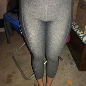 Under Armour cropped leggings!